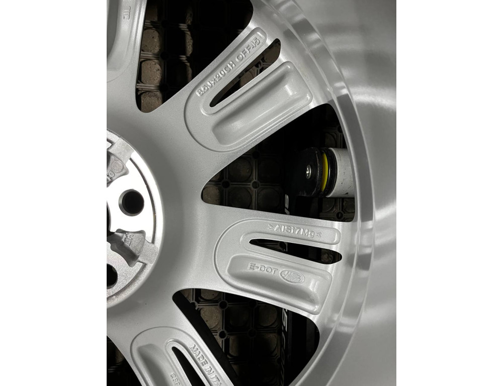 ДИСКИ LAND ROVER J8A2-1007-FA GB R20 8.5J PCD 5X108 ET45 DIA63.3 S