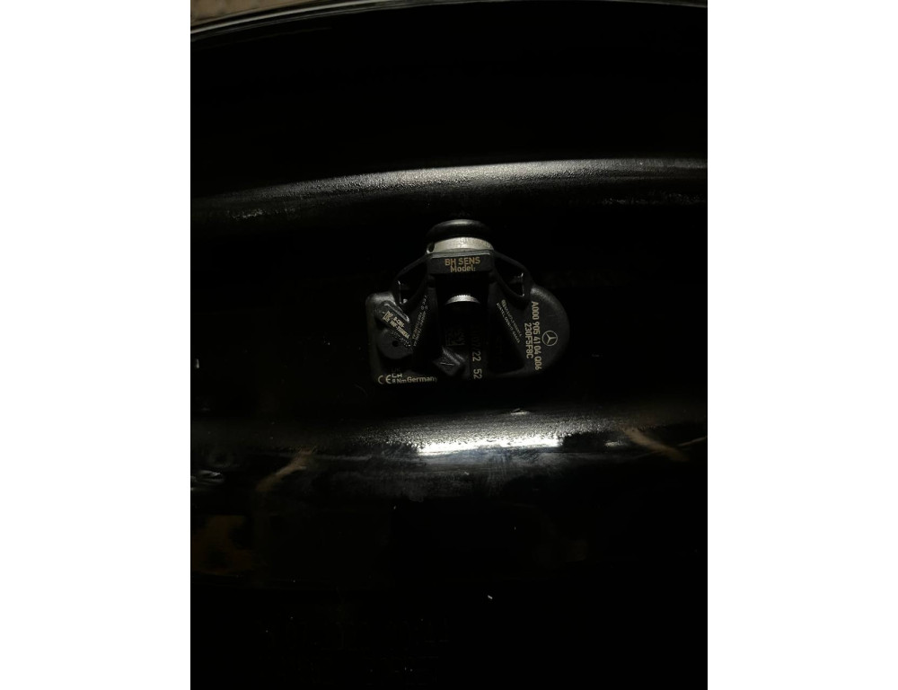 ДИСКИ БУ MERCEDES A1774010500 R18 7.5J PCD 5X112 ET49 DIA66.6 BKF