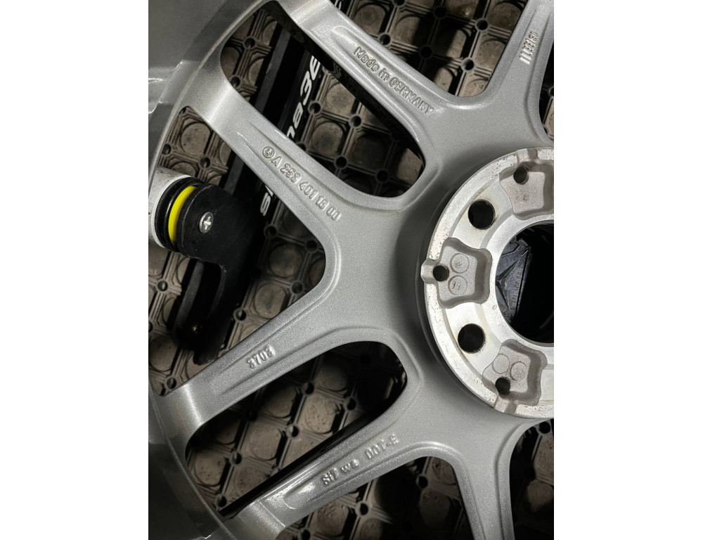 ДИСКИ БУ MERCEDES AMG A2534011800 R19 8J PCD 5X112 ET38 DIA66.6 GMF