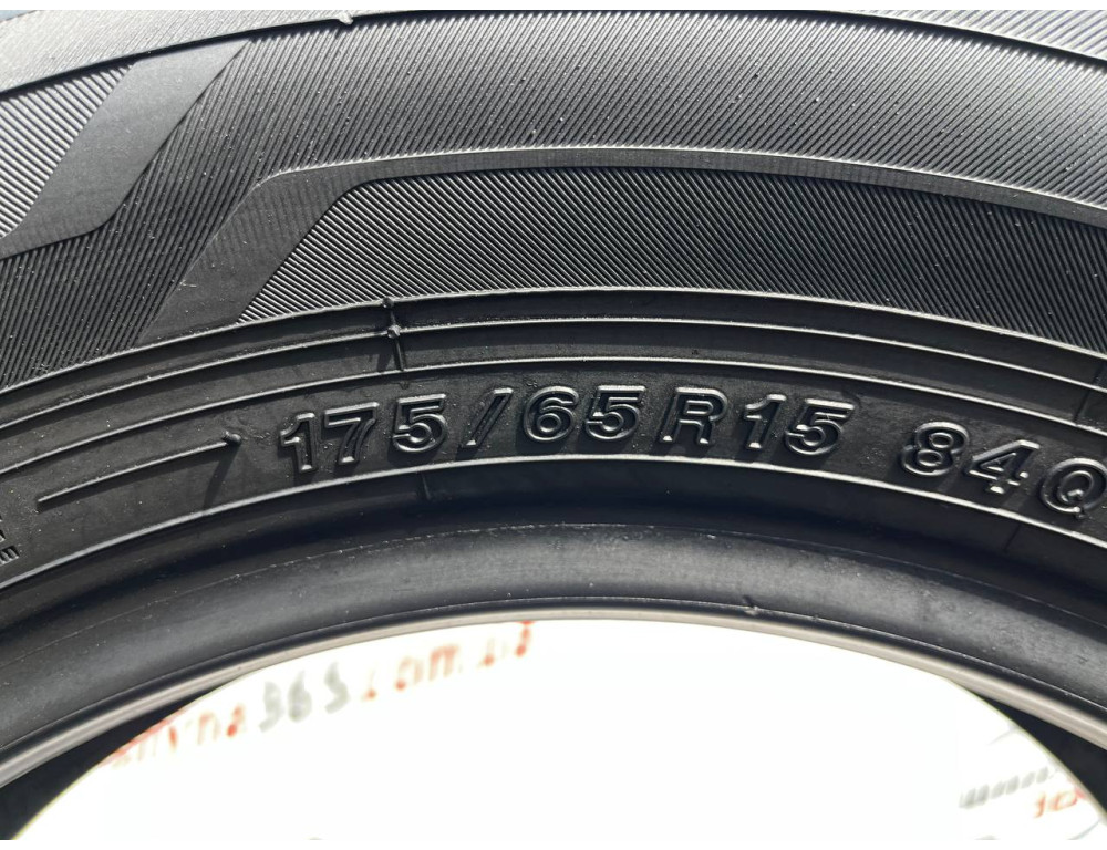 175/65 R15 YOKOHAMA ICE GUARD IG60 7mm