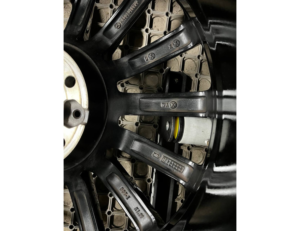 ДИСКИ БУ MERCEDES AMG A4634011700 R20 8.5J PCD 5X130 ET32 DIA84.1 BKF