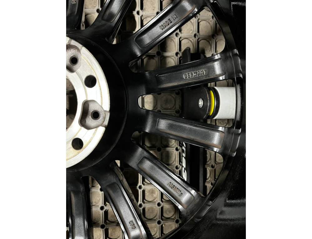 ДИСКИ БУ MERCEDES AMG A4634011700 R20 8.5J PCD 5X130 ET32 DIA84.1 BKF