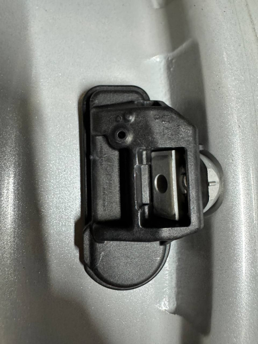 ДИСКИ БУ MERCEDES A2054018800 R18 7.5J PCD 5X112 ET44 DIA66.6 S