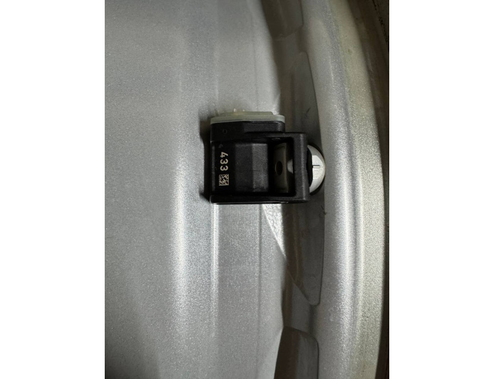 ДИСКИ БУ MERCEDES A2134011400 R18 8J PCD 5X112 ET43 DIA66.6 S
