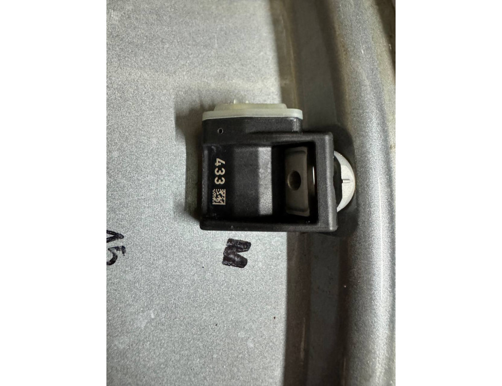 ДИСКИ БУ MERCEDES AMG A2134012600 R19 9.5J PCD 5X112 ET25 DIA66.6 GMF