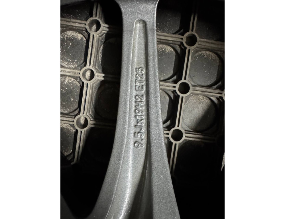 ДИСКИ БУ MERCEDES AMG A2134012600 R19 9.5J PCD 5X112 ET25 DIA66.6 GMF