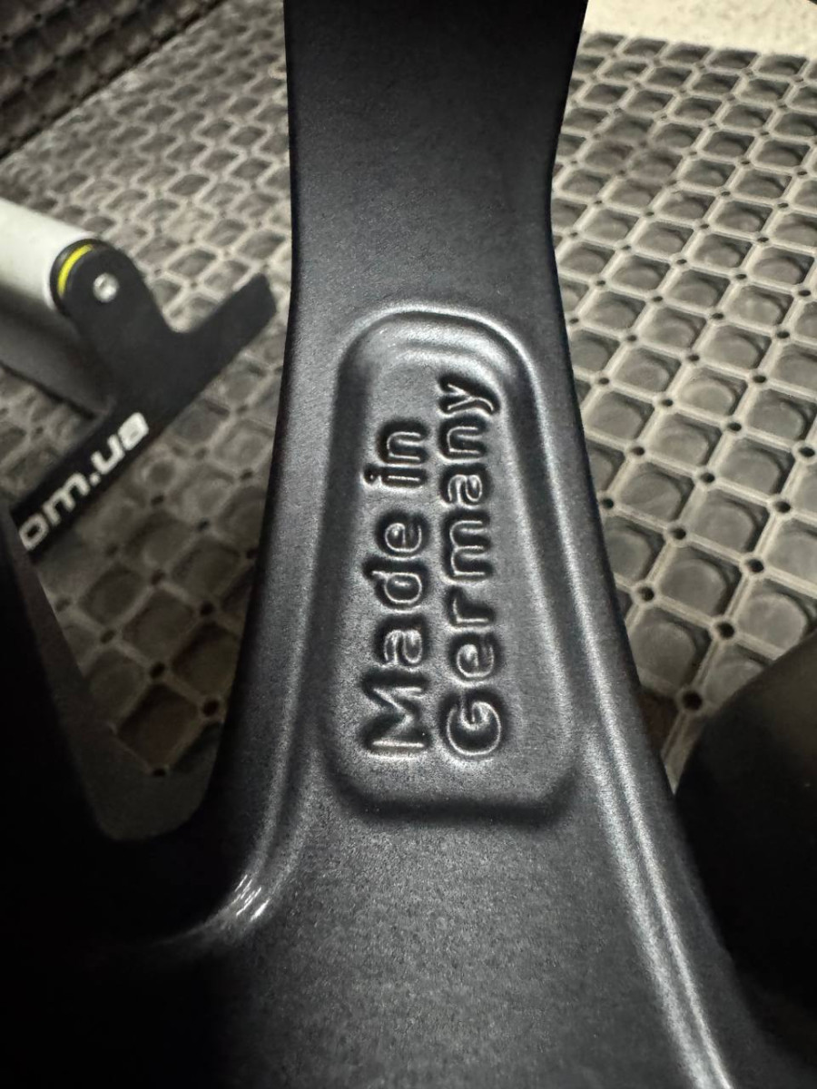 ДИСКИ БУ MERCEDES AMG A2904010200 R19 9.5J PCD 5X112 ET22,5 DIA66.6 BKF