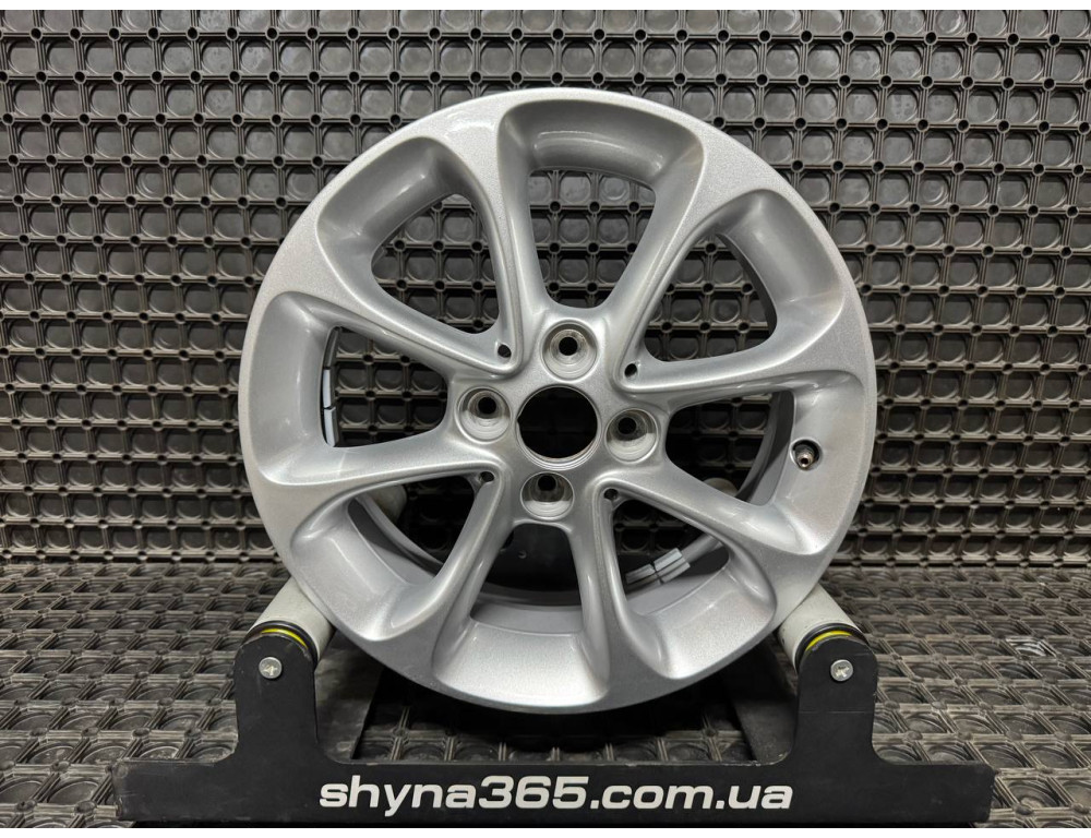 ДИСКИ БУ SMART A4534013900 R15 5J PCD 4X100 ET32 DIA60.1 S