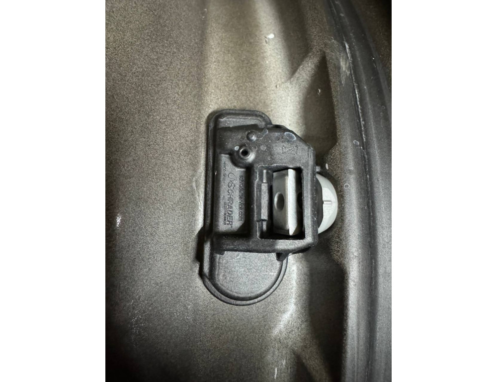 ДИСКИ БУ MERCEDES A2464010000 R16 6.5J PCD 5X112 ET49 DIA66.6 BKF