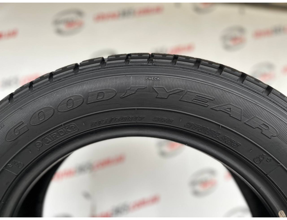 215/60 R17 GOODYEAR ICE NAVI ZEA II ULTRAGRIP 8mm