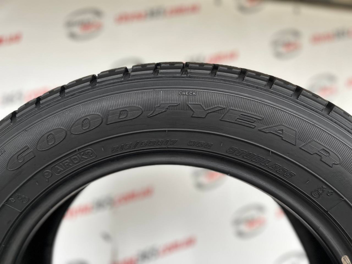 215/60 R17 GOODYEAR ICE NAVI ZEA II ULTRAGRIP 8mm