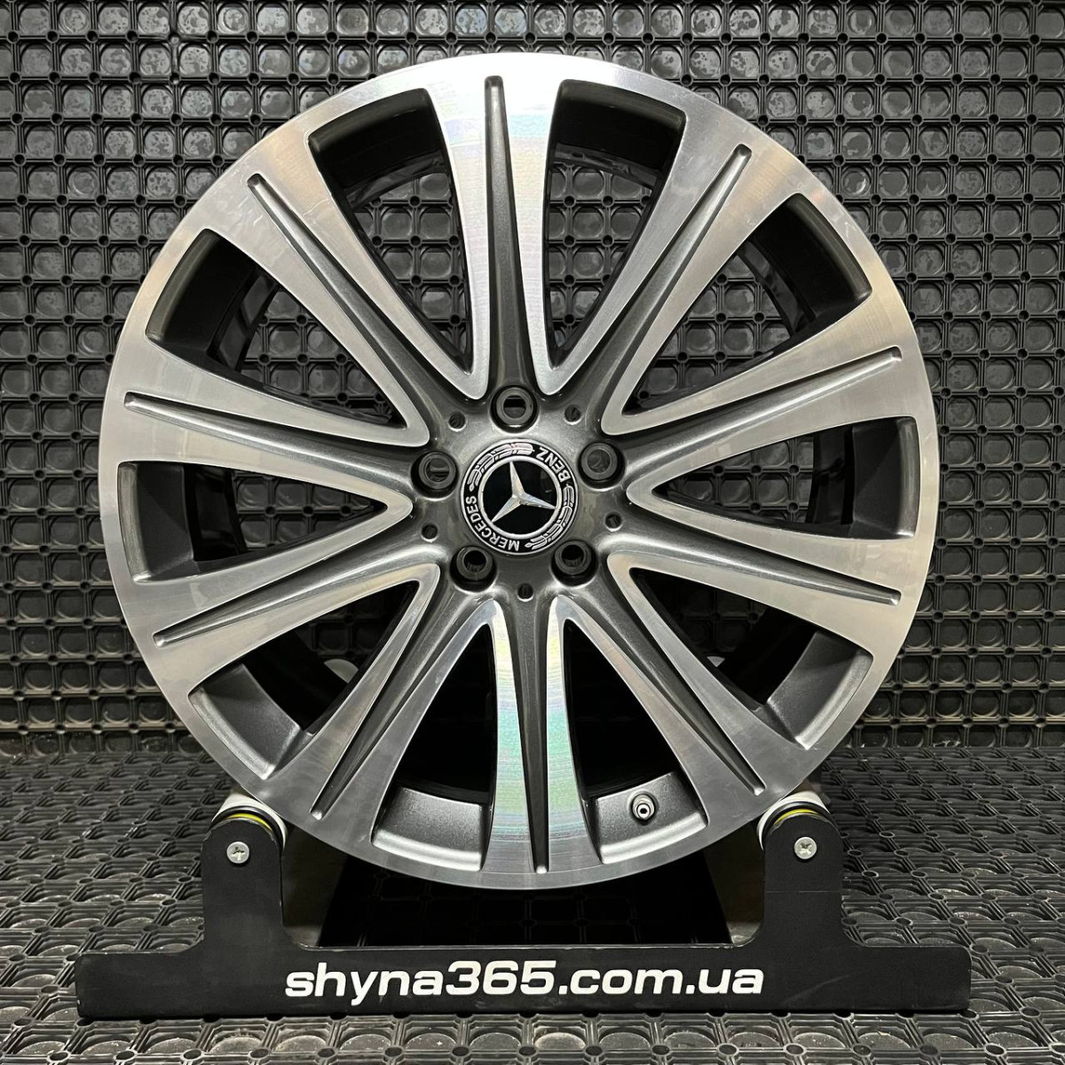 ДИСКИ БУ MERCEDES A2134010500 R19 8J PCD 5X112 ET43 DIA66.6 GMF