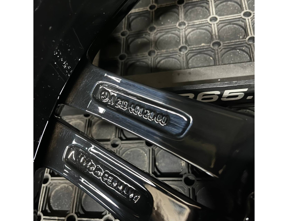 ДИСКИ БУ MERCEDES AMG A2134012000 R19 8J PCD 5X112 ET43 DIA66.6 BKF