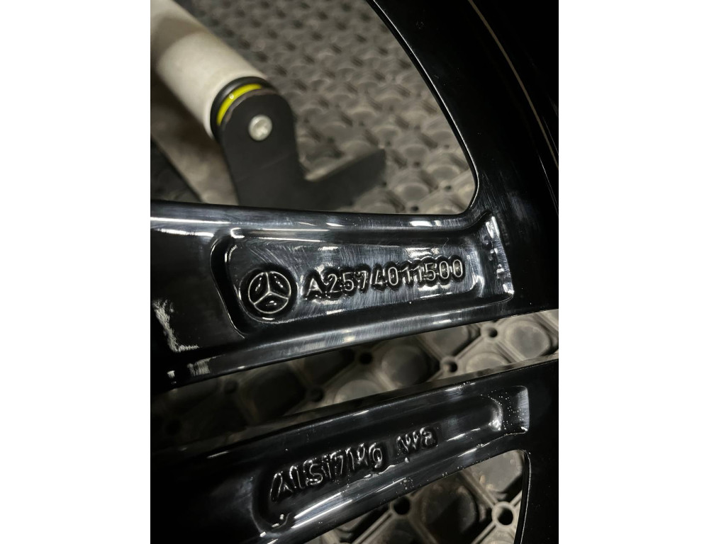 ДИСКИ БУ MERCEDES AMG A2574011500 R19 8J PCD 5X112 ET33 DIA66.6 BKF