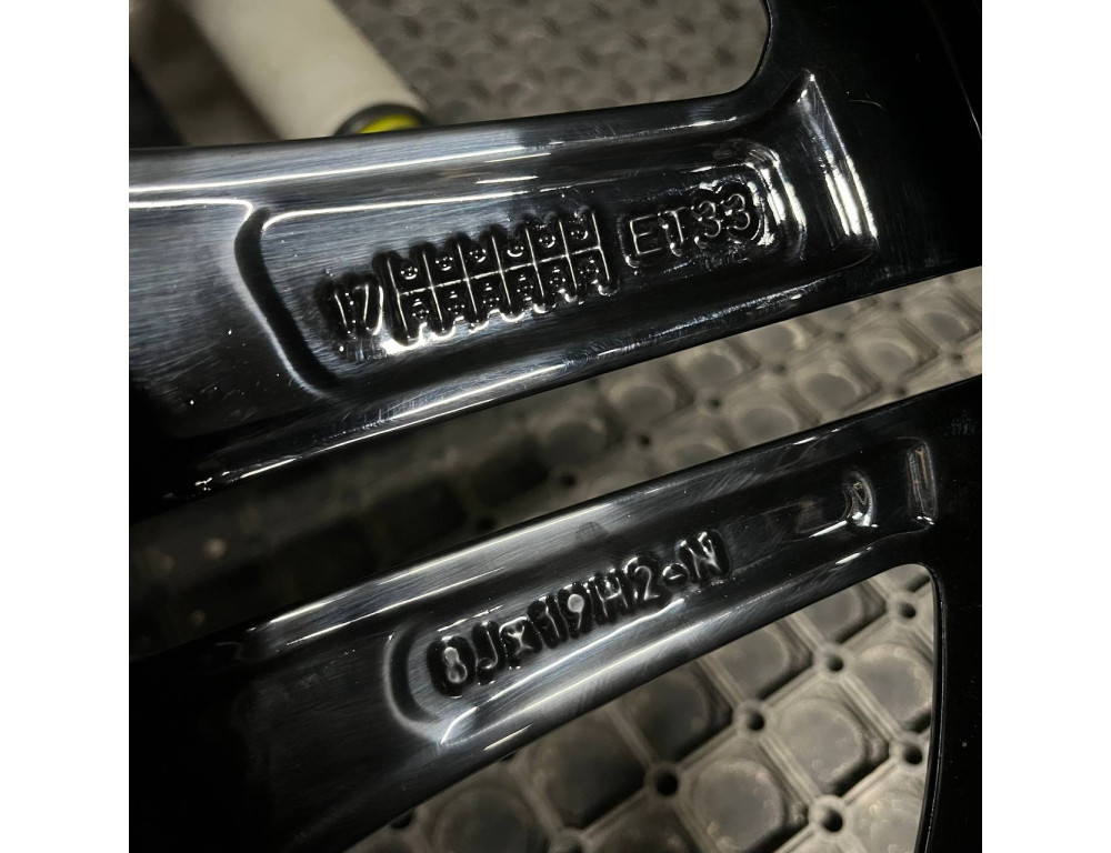 ДИСКИ БУ MERCEDES AMG A2574011500 R19 8J PCD 5X112 ET33 DIA66.6 BKF