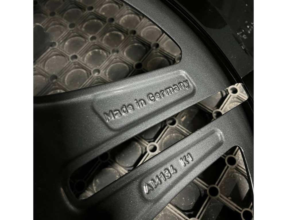 ДИСКИ БУ MERCEDES AMG A2574013000 R19 8J PCD 5X112 ET10 DIA66.6 GMF