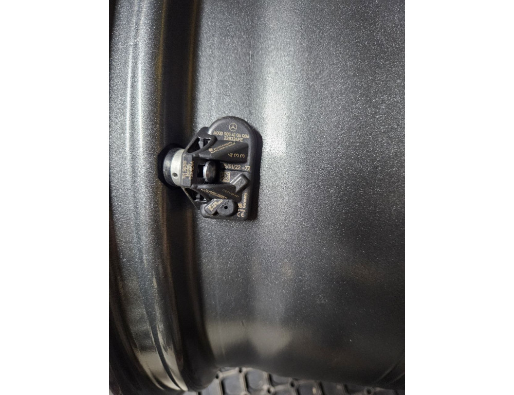 ДИСКИ БУ MERCEDES AMG A2134016400 R18 8J PCD 5X112 ET49 DIA66.6 GMF