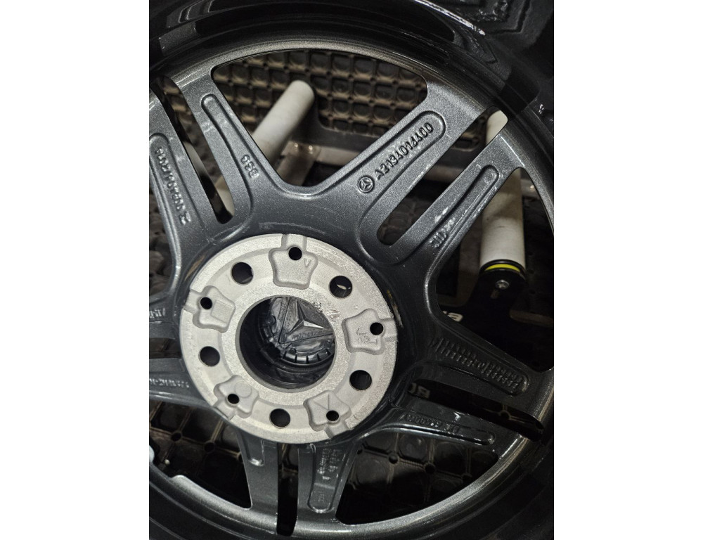 ДИСКИ БУ MERCEDES AMG A2134016400 R18 8J PCD 5X112 ET49 DIA66.6 GMF