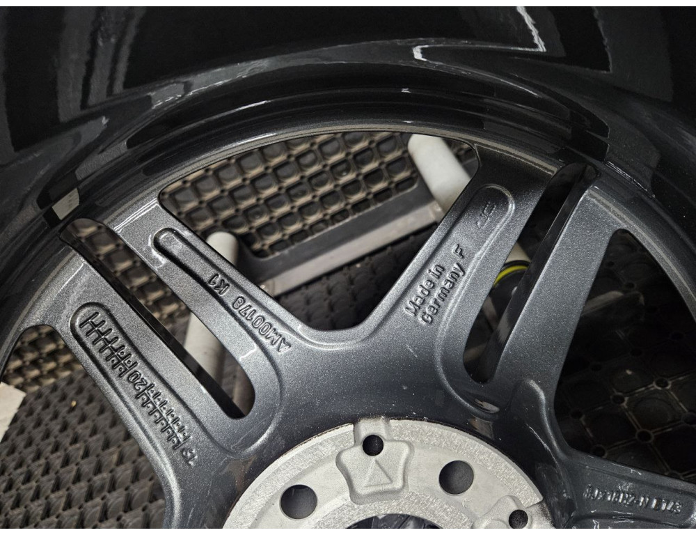 ДИСКИ БУ MERCEDES AMG A2134016300 R18 8J PCD 5X112 ET43 DIA66.6 GMF