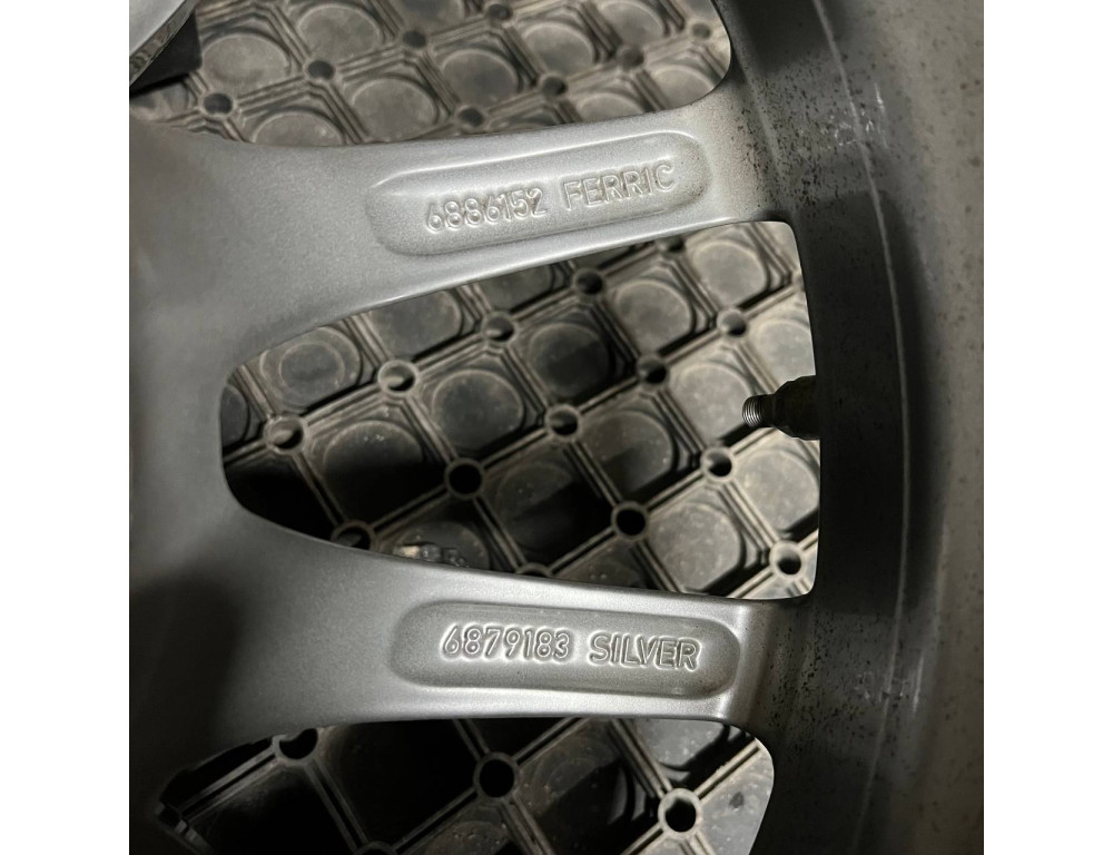 ДИСКИ ДЕМО BMW 6886152 R17 8.5J PCD 5X112 ET24 DIA66.6 GR