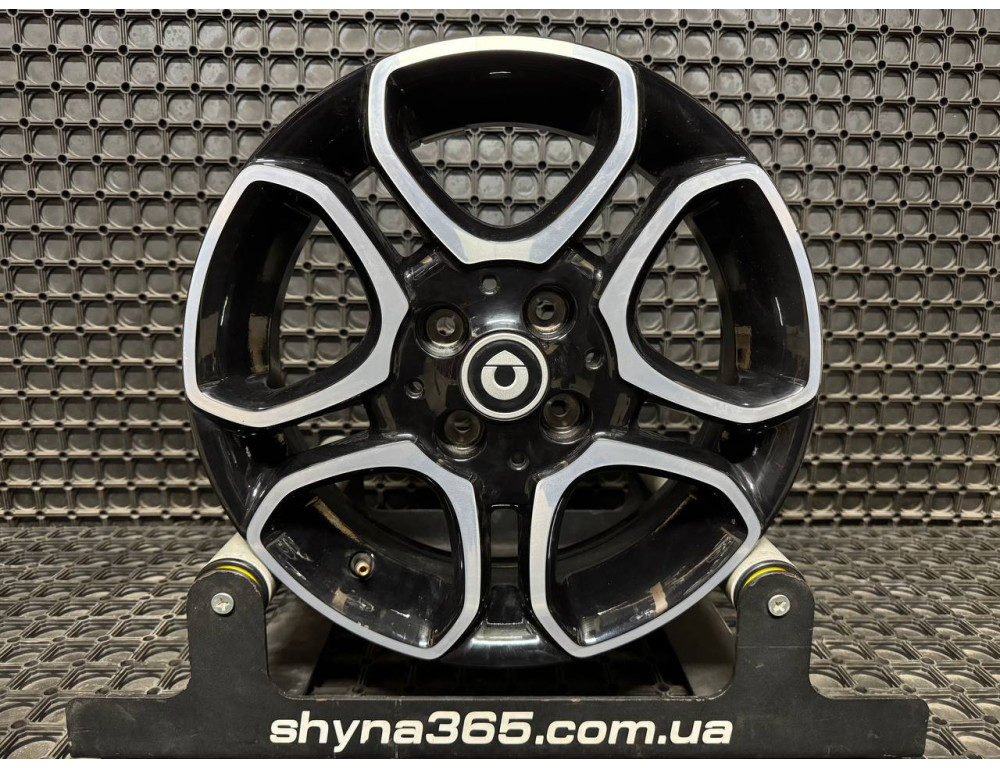 ДИСКИ БУ SMART A4534018600 R15 5.5J PCD 4X100 ET42 DIA60.1 BKF