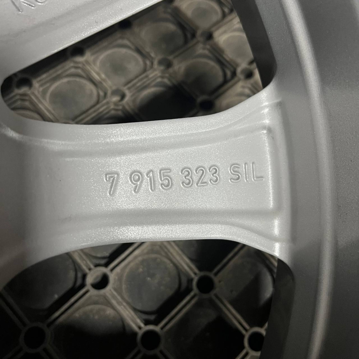 ДИСКИ ДЕМО BMW 7915323 R17 8.5J PCD 5X112 ET30 DIA66.6 S