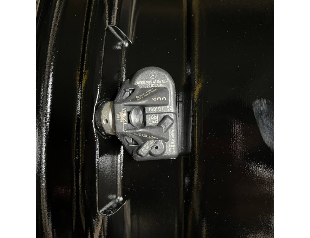 ДИСКИ ДЕМО* MERCEDES A1774011200 R17 6.5J PCD 5X112 ET44 DIA66.6 BKF