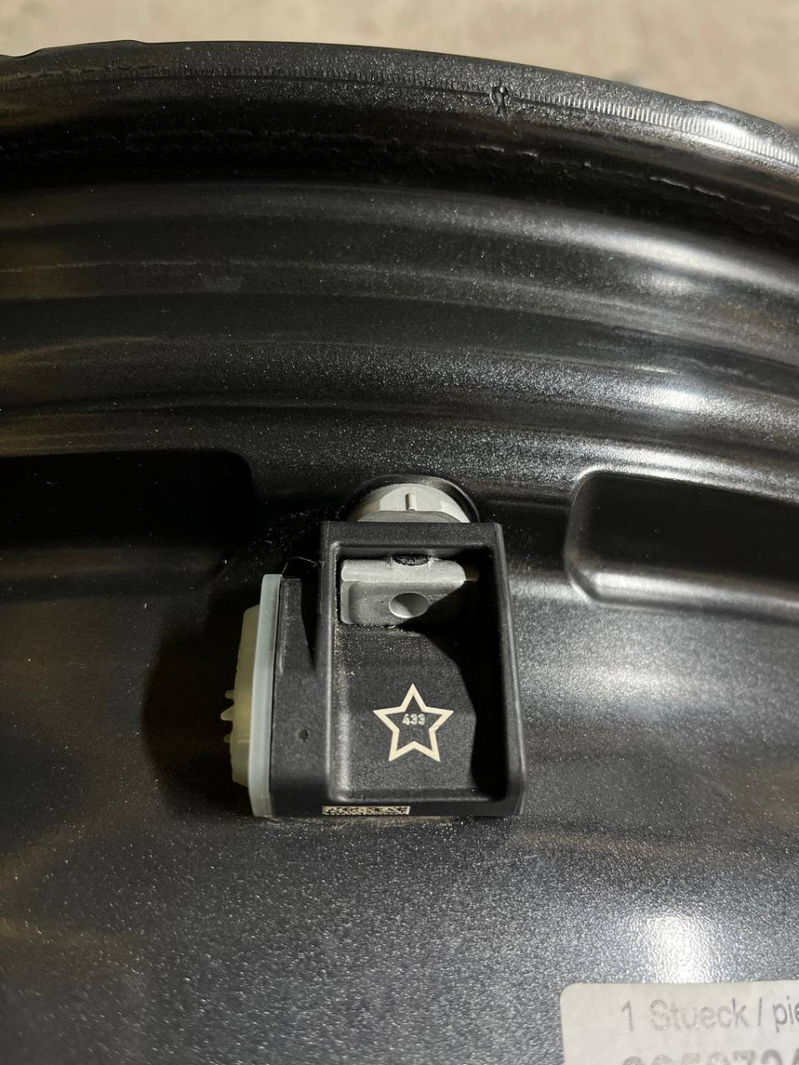 ДИСКИ ДЕМО BMW M 8059724 R20 9.5J PCD 5X112 ET39 DIA66.6 GR