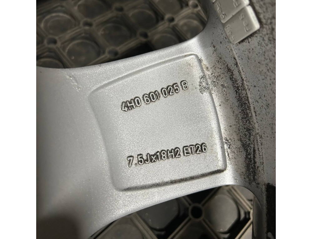 ДИСКИ БУ AUDI 4H0601025B R18 7.5J PCD 5X112 ET26 DIA66.5 S
