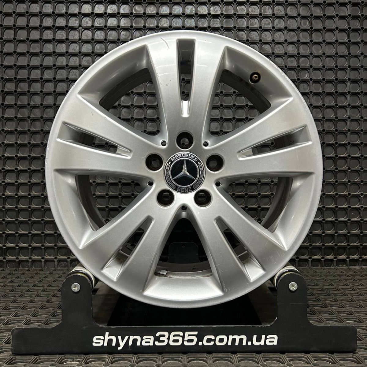 ДИСКИ БУ MERCEDES A2044010402 R17 7.5J PCD 5X112 ET47 DIA66.6 S
