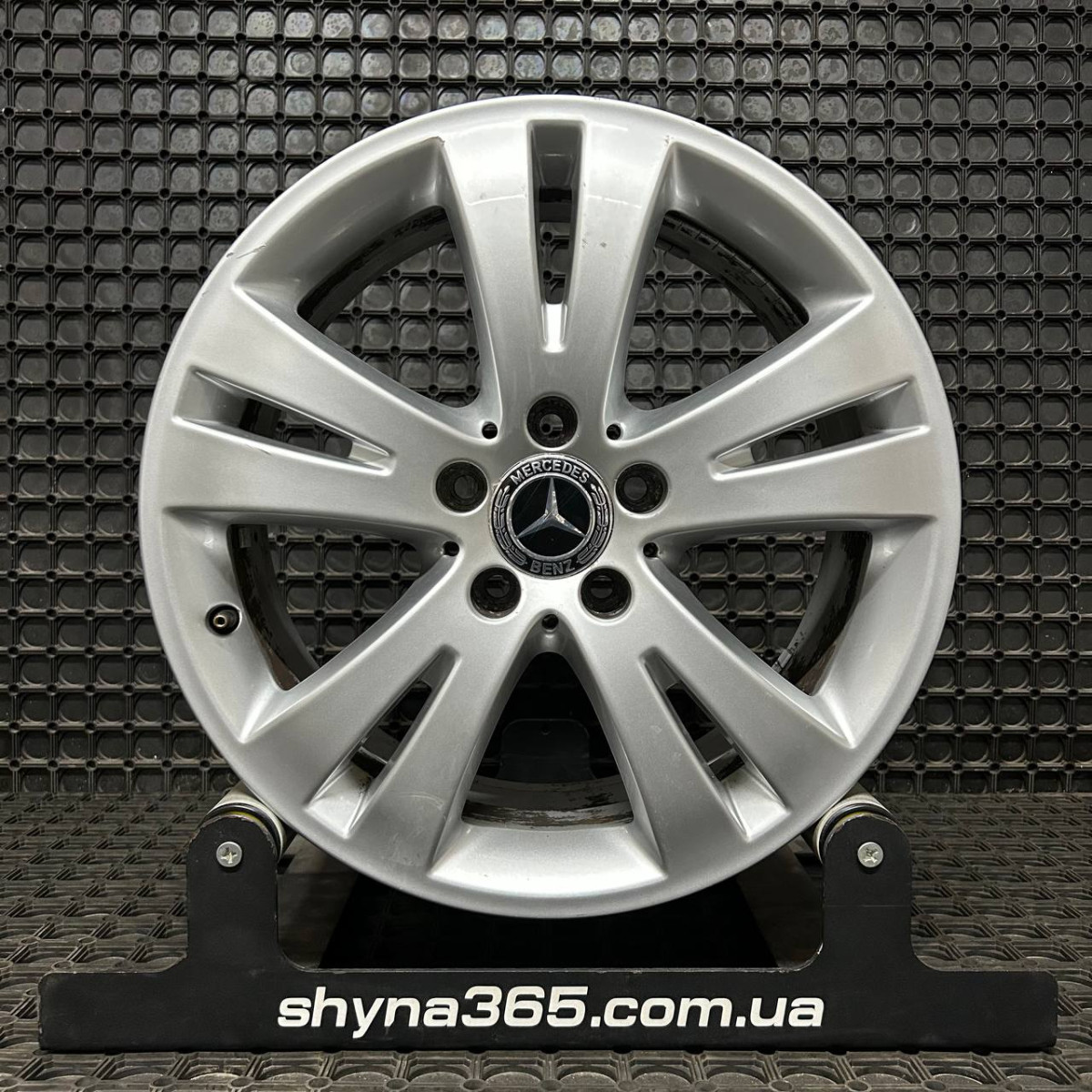 ДИСКИ БУ MERCEDES A2044010402 R17 7.5J PCD 5X112 ET47 DIA66.6 S