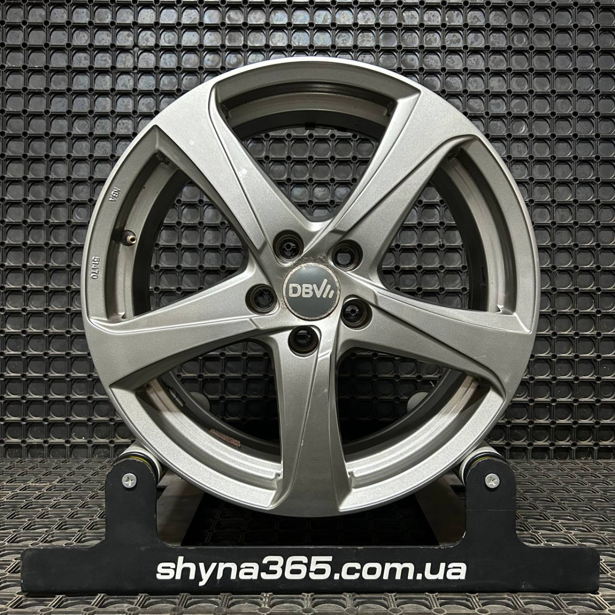 ДИСКИ БУ KBA 51470 R17 7J PCD 5X105 ET42 DIA56,6 GR