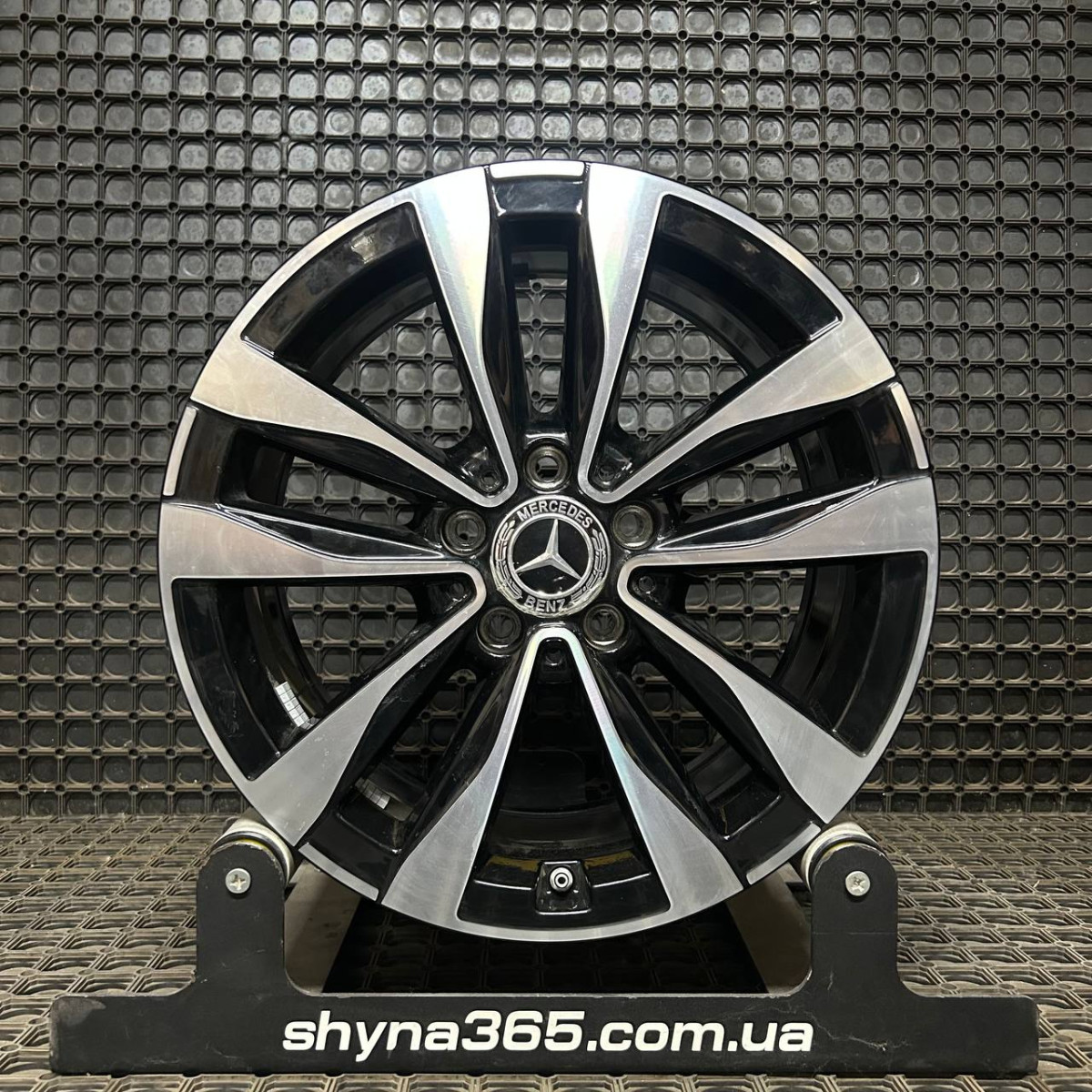 ДИСКИ БУ MERCEDES A2064016100 R17 8J PCD 5X112 ET49.5 DIA66.6 BKF