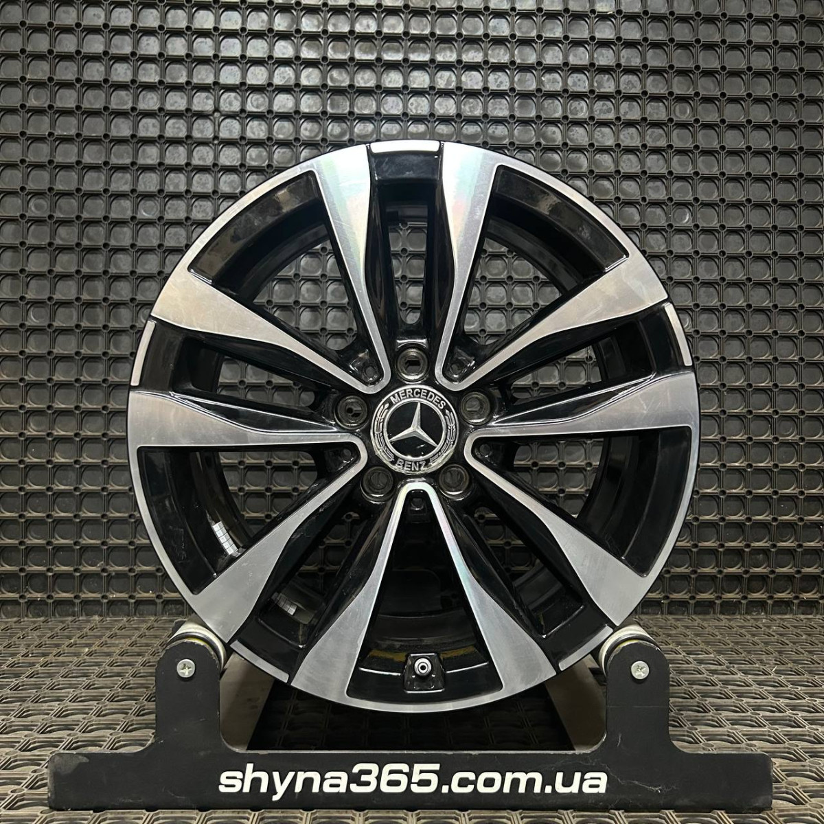 ДИСКИ БУ MERCEDES A2064016100 R17 8J PCD 5X112 ET49.5 DIA66.6 BKF