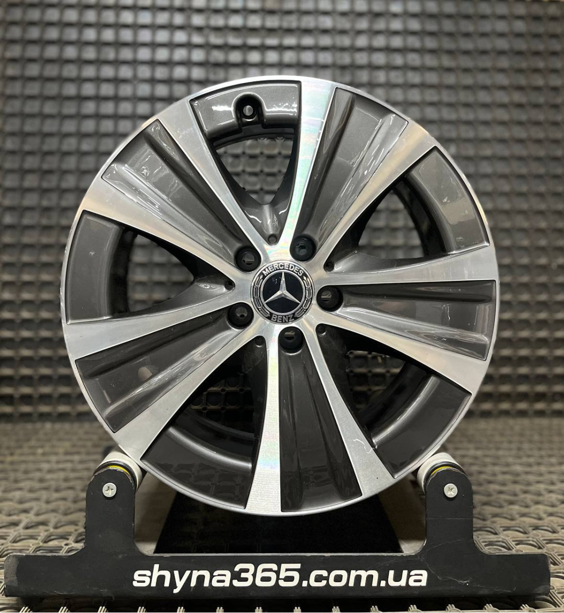 ДИСКИ ДЕМО* MERCEDES A2134015300 R18 9J PCD 5X112 ET52.5 DIA66.6 GMF