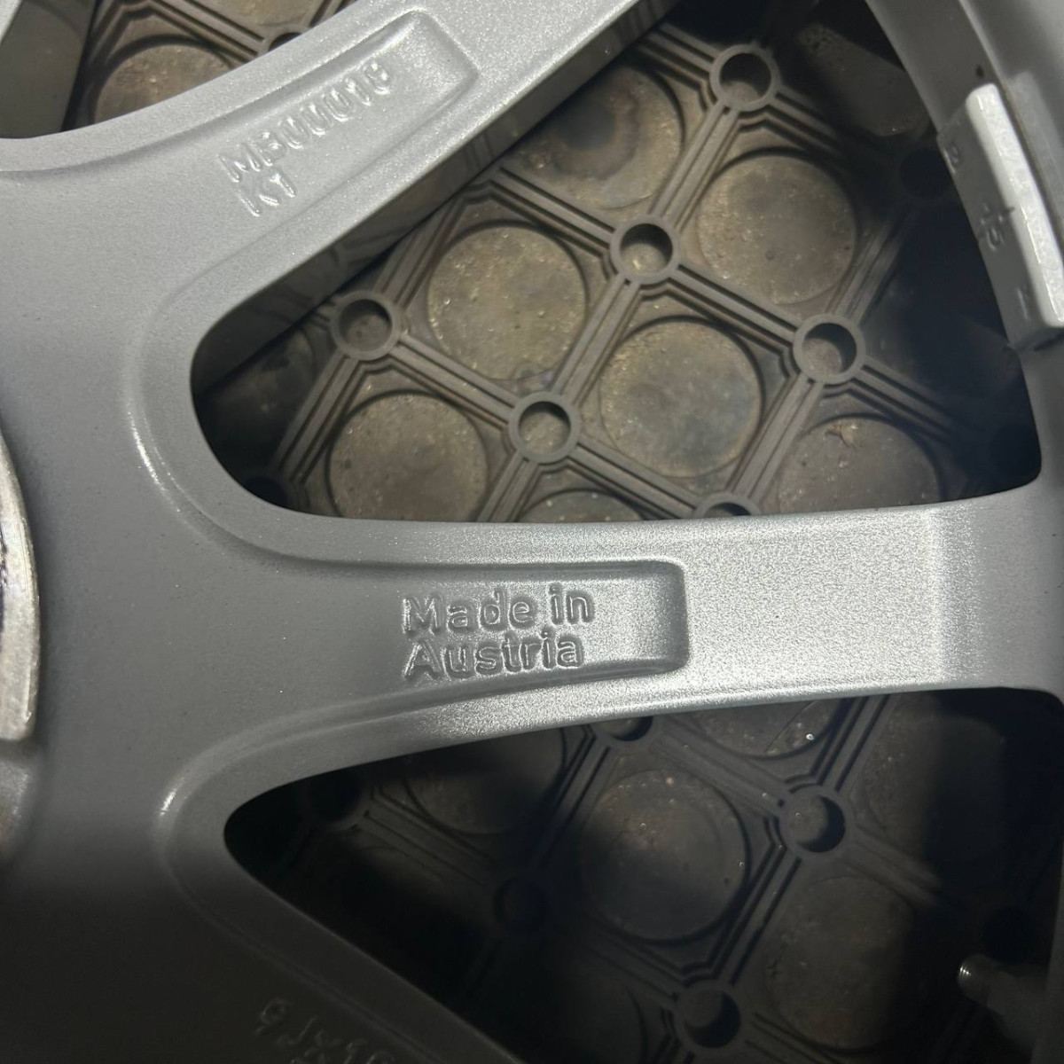 ДИСКИ БУ MERCEDES A2364010800 R19 9J PCD 5X112 ET60.6 DIA66.6 S
