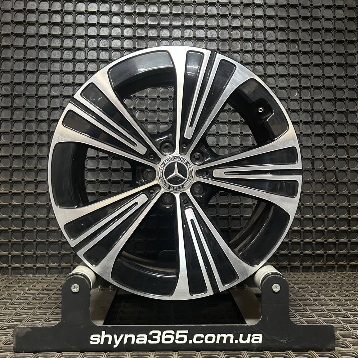 ДИСКИ БУ MERCEDES A2144012200 R18 8J PCD 5X112 ET32,5 DIA66.6 BKF