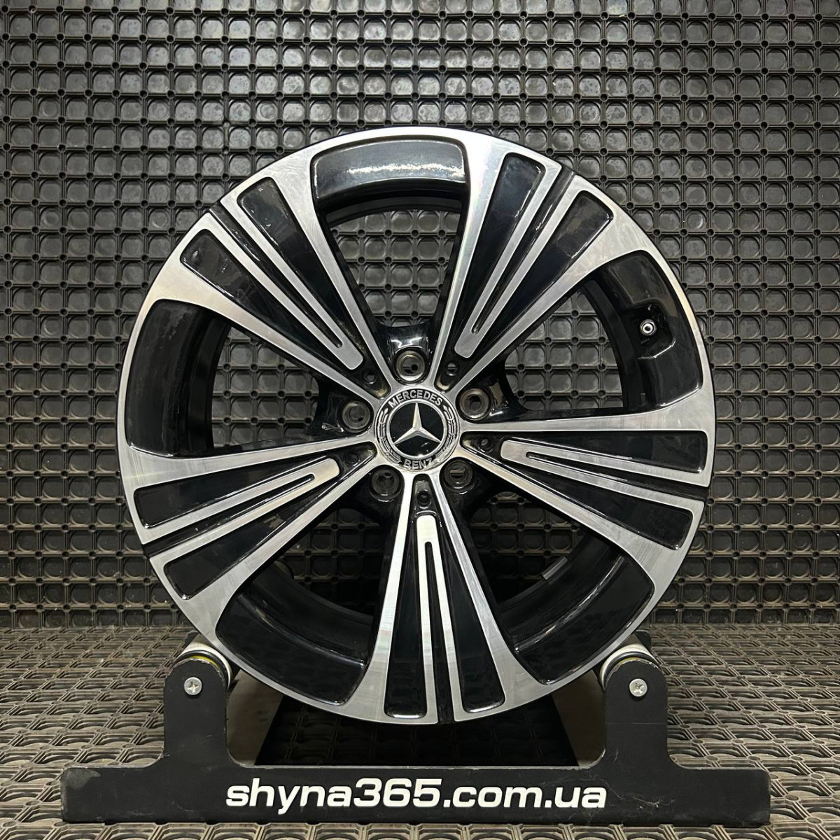 ДИСКИ БУ MERCEDES A2144012200 R18 8J PCD 5X112 ET32,5 DIA66.6 BKF
