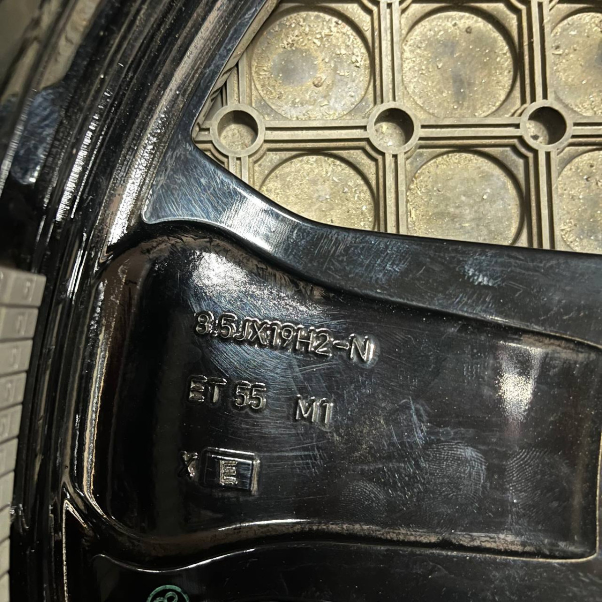 ДИСКИ БУ MERCEDES A1674013201 R19 8.5J PCD 5X112 ET55 DIA66.6 BKF