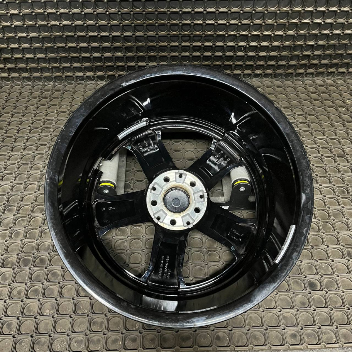 ДИСКИ БУ MERCEDES A1674013201 R19 8.5J PCD 5X112 ET55 DIA66.6 BKF