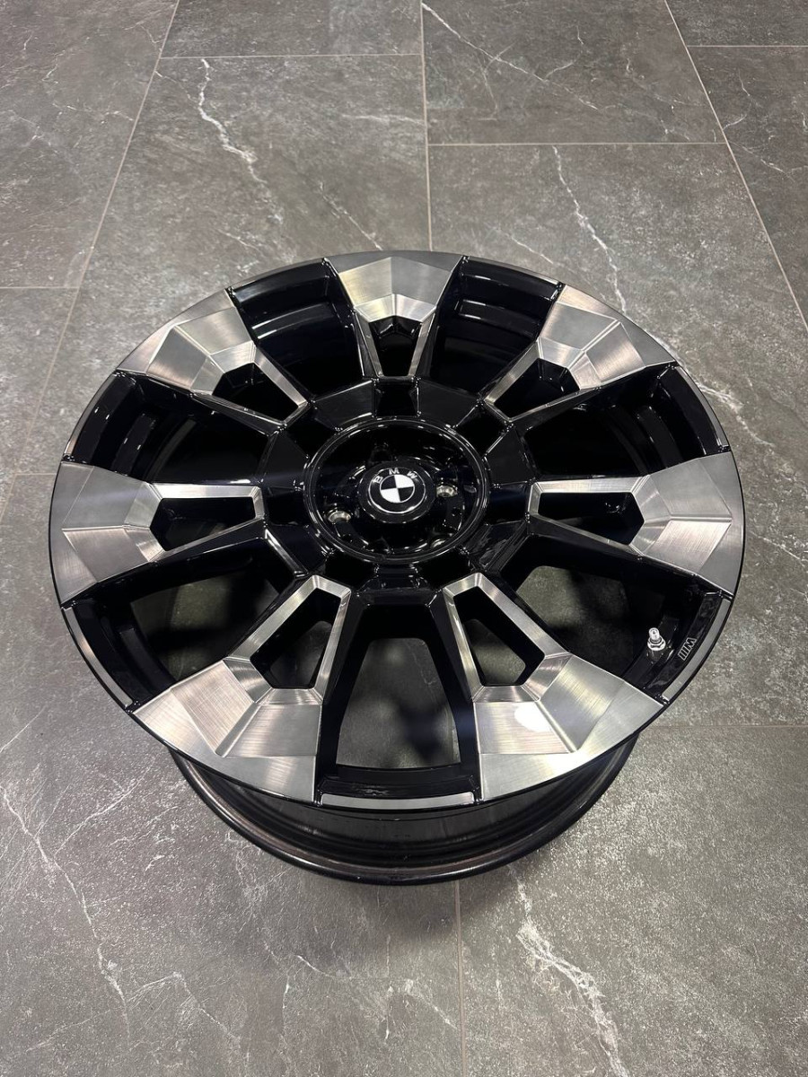 ДИСКИ БУ BMW M 6856022 R23 11J PCD 5X120 ET44 DIA66.5 BKF