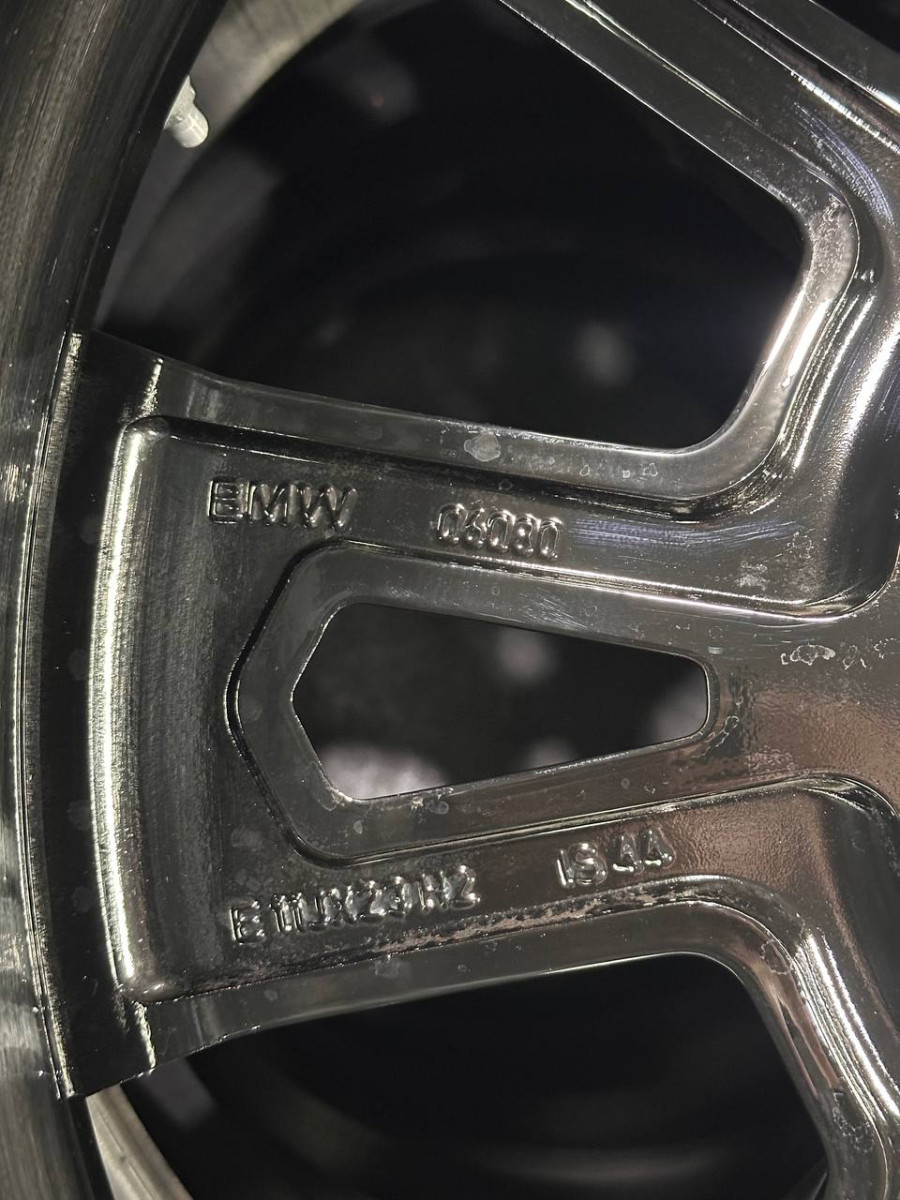 ДИСКИ БУ BMW M 6856022 R23 11J PCD 5X120 ET44 DIA66.5 BKF