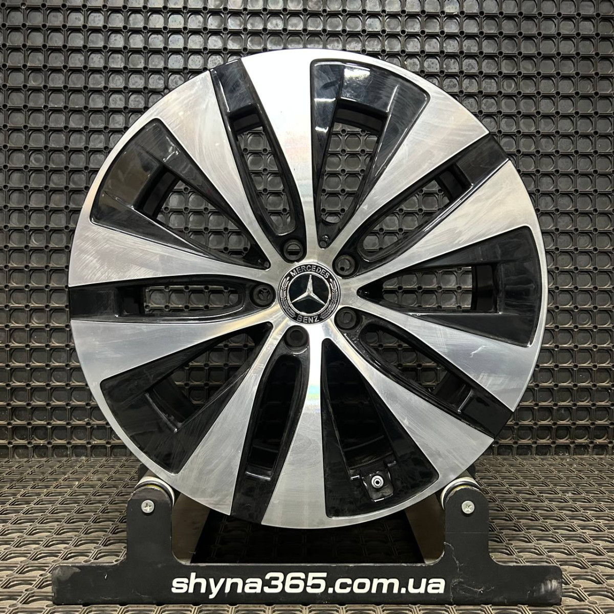ДИСКИ БУ MERCEDES A1674013401 R20 8.5J PCD 5X112 ET42 DIA66.6 BKF