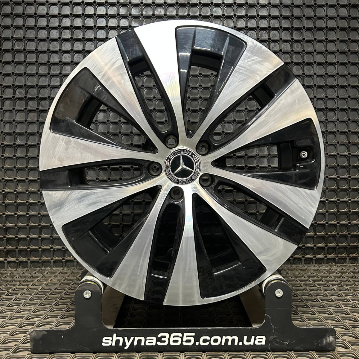 ДИСКИ БУ MERCEDES A1674013401 R20 8.5J PCD 5X112 ET42 DIA66.6 BKF
