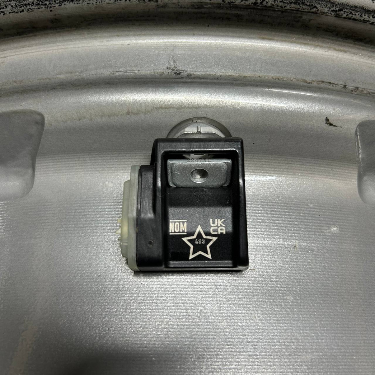 ДИСКИ БУ BMW 6877327 R19 7.5J PCD 5X112 ET32 DIA66.6 GR