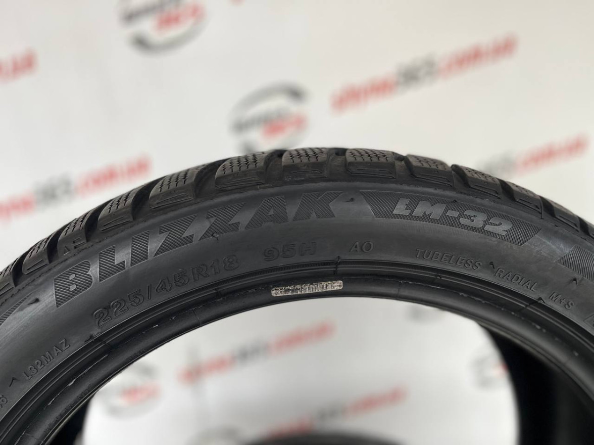 225/45 R18 BRIDGESTONE BLIZZAK LM-32 6mm