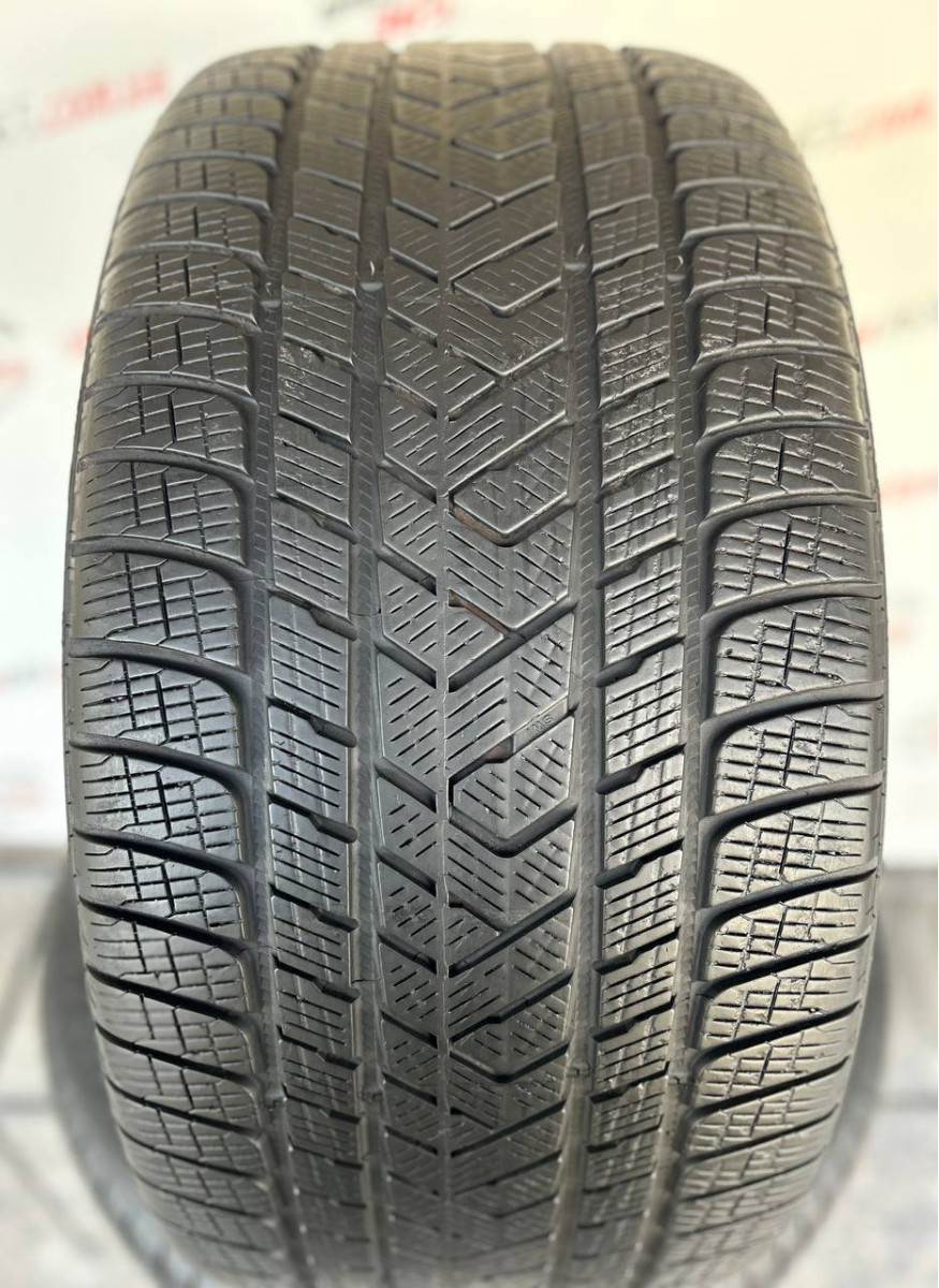 315/35 R22 PIRELLI SCORPION WINTER 5mm