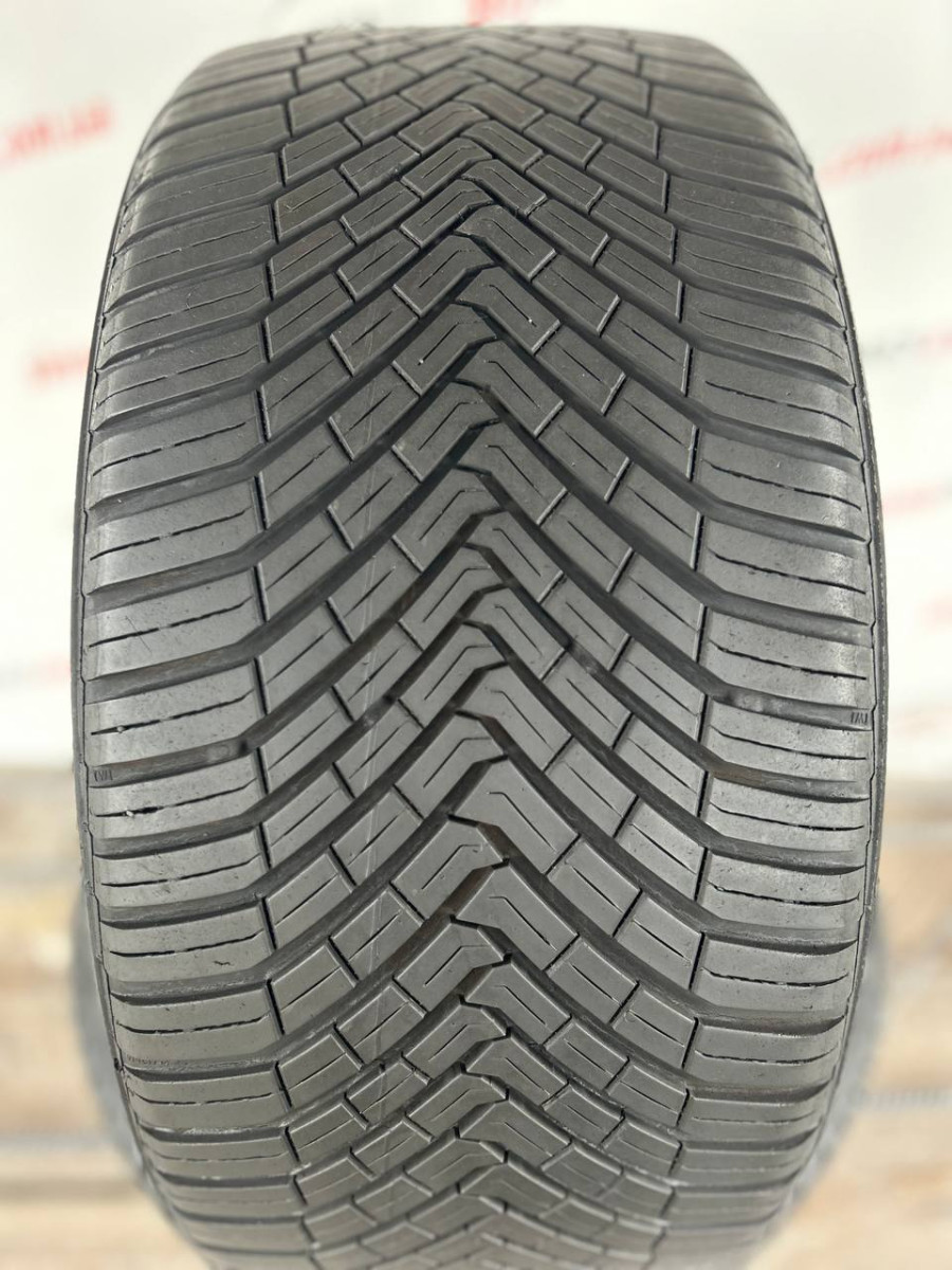 255/40 R18 CONTINENTAL ALLSEASONCONTACT 5mm