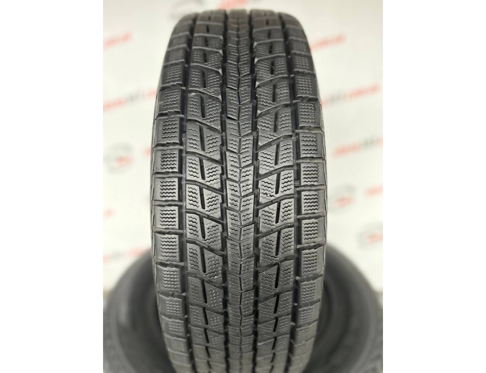 215/70 R16 DUNLOP WINTER MAXX SJ8 9mm