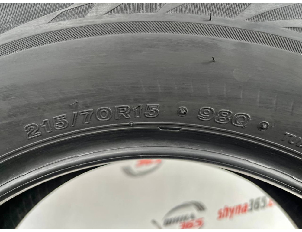 215/70 R15 BRIDGESTONE BLIZZAK VRX2 5mm